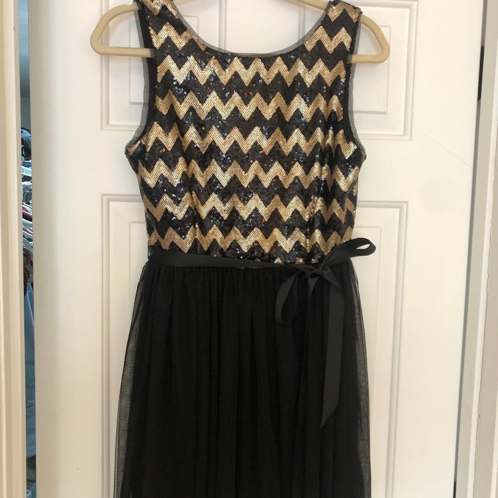 Black and Gold Sequin Dress - Size 5/6